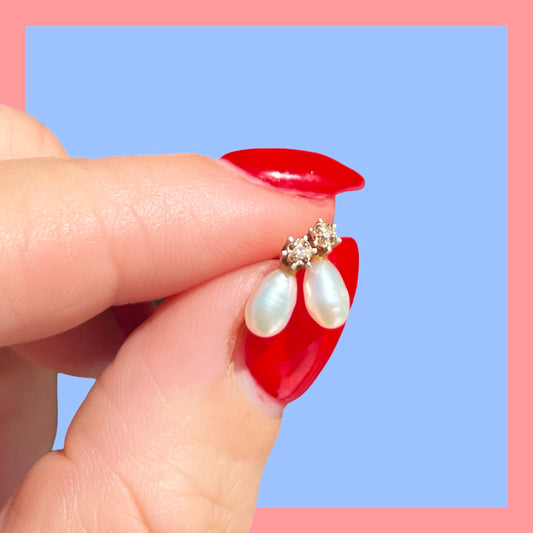 Vintage 14k Diamond and Fresh Water Pearl Studs