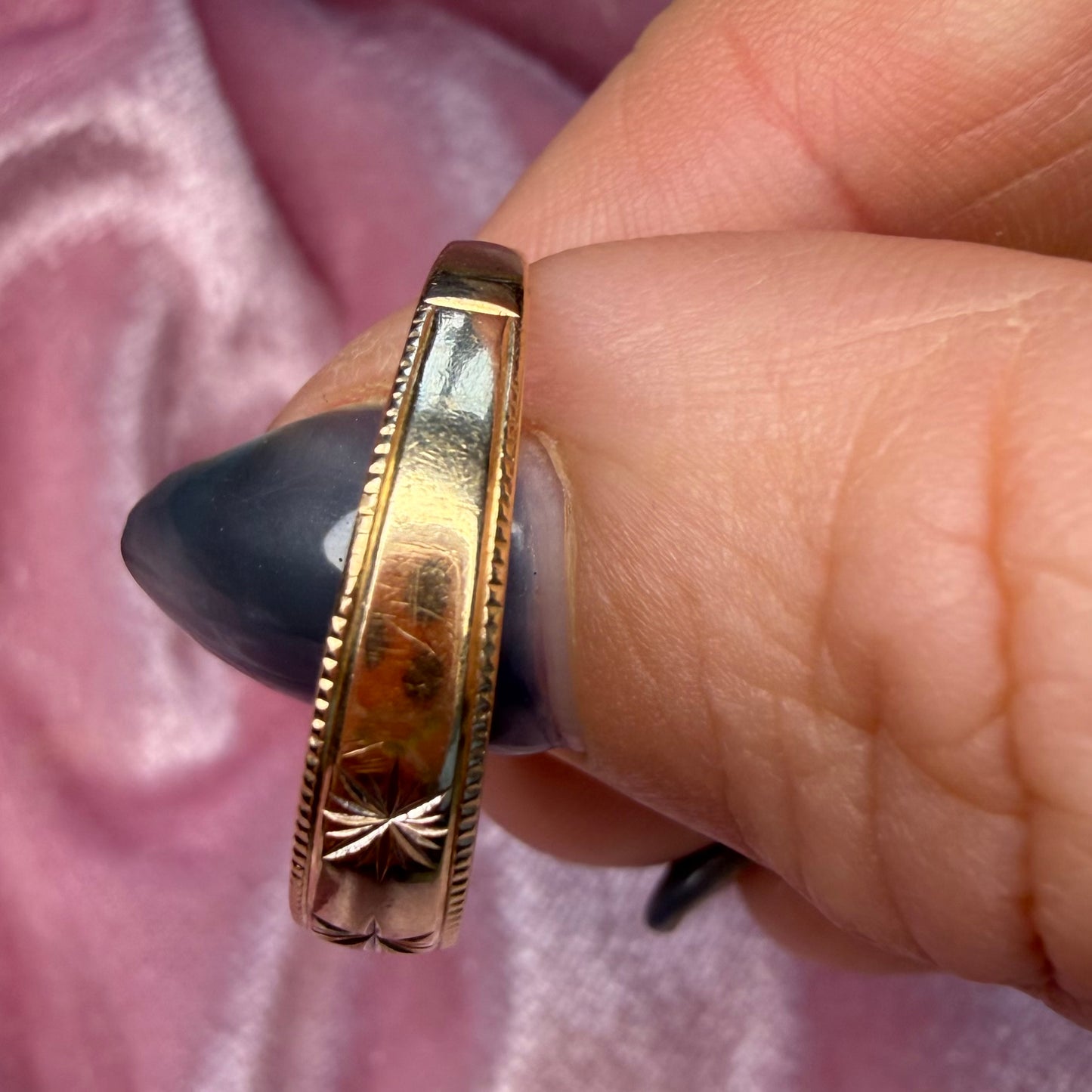 Vintage 14k Etched Star Band