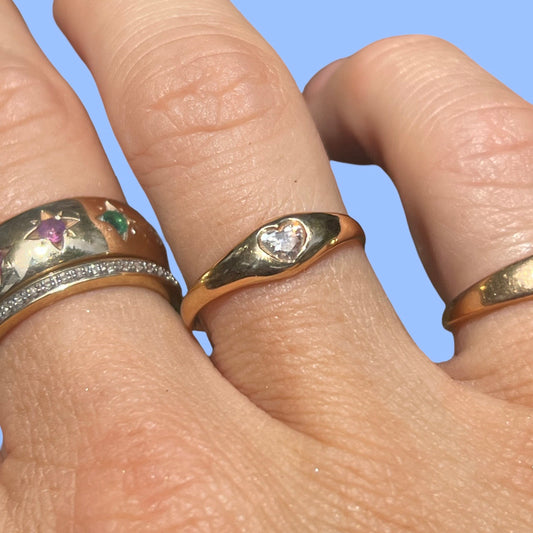 Vintage 14k Heart Diamond RIng