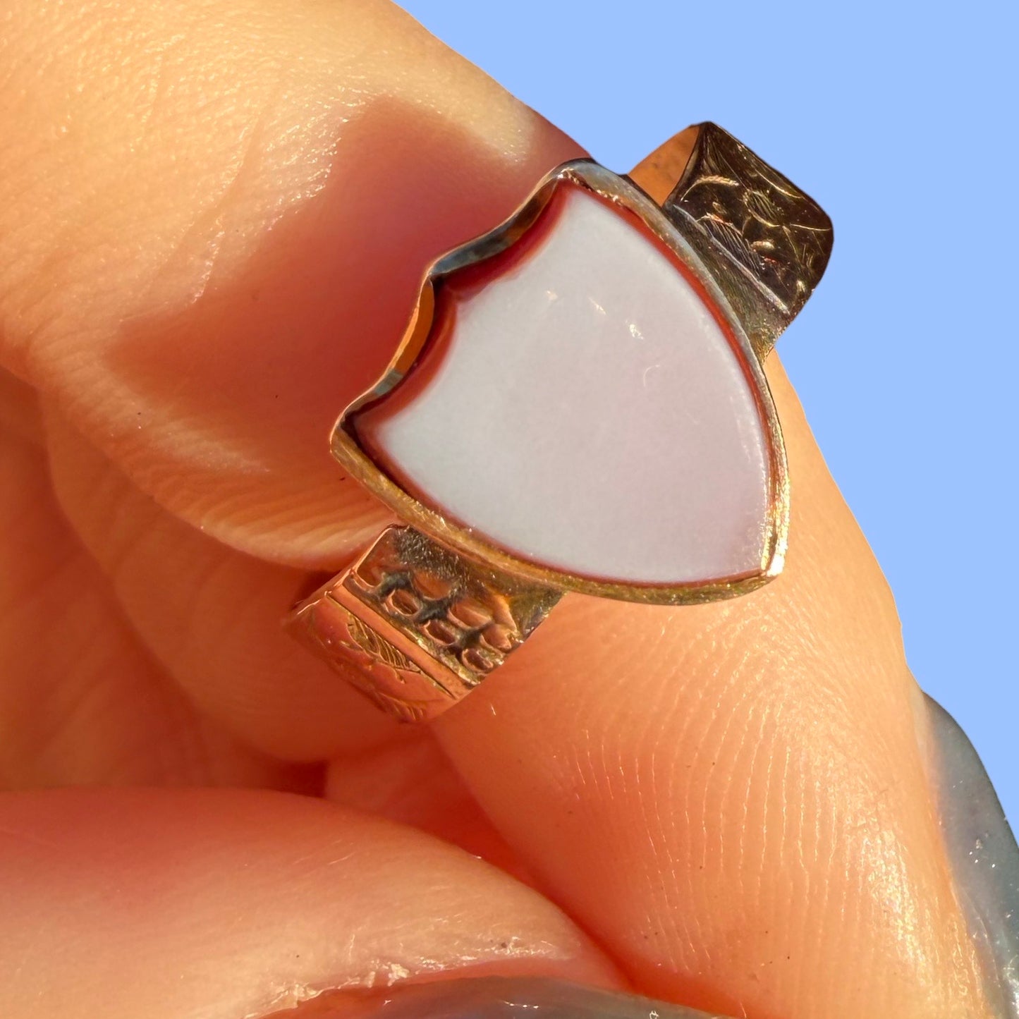 Antique 18k Sardonyx Shield SIgnet Ring